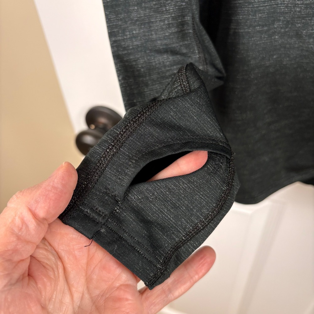 Under Armour ColdGear Top Women's S‎ Black Turtleneck Pullover Base Layer - Picture 4 of 8